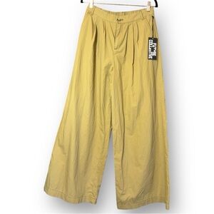 Future Collective hi rise Wide Leg Khaki Pants women’s size S small Elegant high